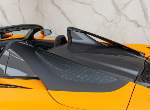 McLaren 720S Spider Peformance 38