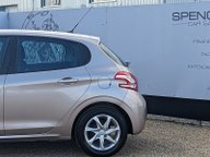 Peugeot 208 HDI ACTIVE 6