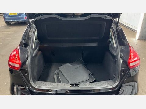 Ford Focus 1.0T EcoBoost Titanium Euro 6 (s/s) 5dr 8