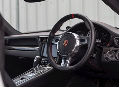Porsche 911 Turbo S GB Edition (991) 11