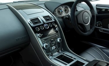 Aston Martin Virage 14