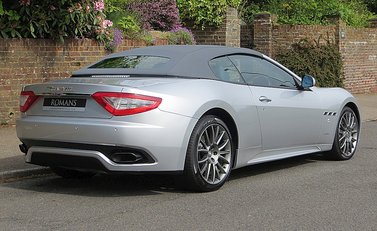 Maserati Grancabrio Sport 12