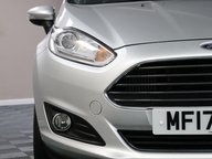 Ford Fiesta TITANIUM 25