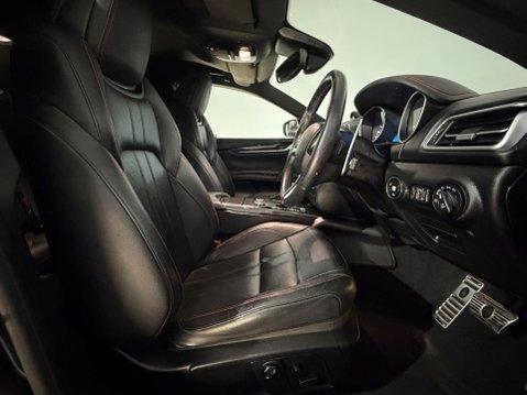 Maserati Ghibli DV6 16