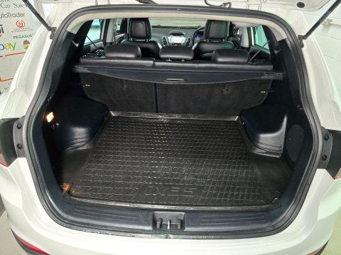 Hyundai ix35 1.7 CRDi Premium Euro 5 (s/s) 5dr 9
