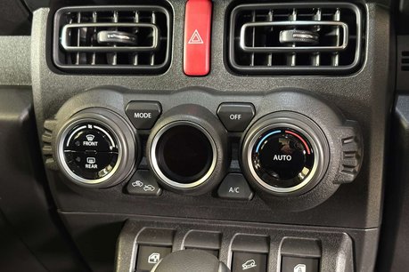 Suzuki Jimny SUZUKI JIMNY 1.5 SZ5 SUV 3dr Petrol Auto ALLGRIP Euro 6 (101 ps) 41