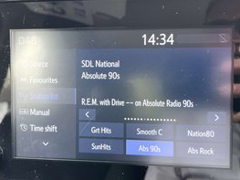 Toyota Yaris 1.5 Yaris Icon HEV CVT 5dr 39