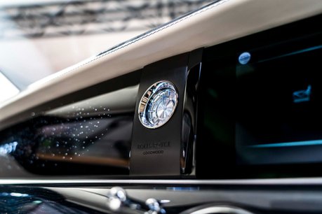 Rolls-Royce Ghost V12. STARLIGHT. H, C & M SEATS. REAR ENTERTAINMENT. HUD. A/CRUISE CONTROL 56