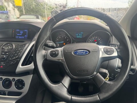 Ford Focus 1.6 Zetec Euro 5 5dr 21