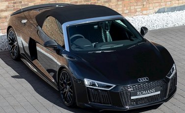 Audi R8 V10 Plus Spyder 9