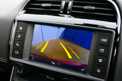 Jaguar XE 2.0 XE R-Sport D Auto 4dr 22