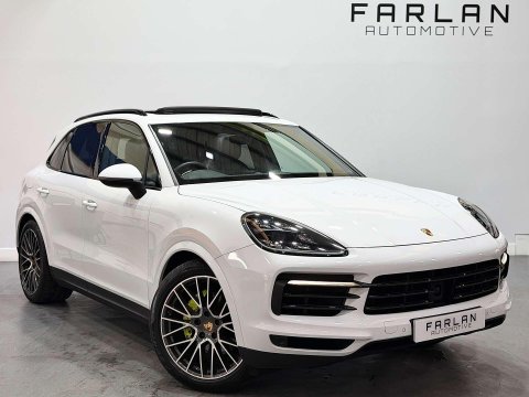 Porsche Cayenne 3.0 V6 E-Hybrid 14kWh SUV 5dr Petrol Plug-in Hybrid TiptronicS 4WD Euro 6 ( 1