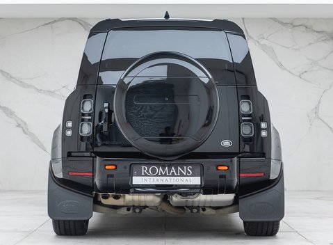 Land Rover Defender 110 D300 X 5