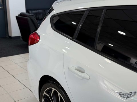Ford Focus 1.5T EcoBoost ST-Line X Euro 6 (s/s) 5dr 16