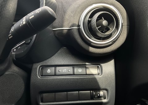 Nissan Juke TEKNA PLUS 27