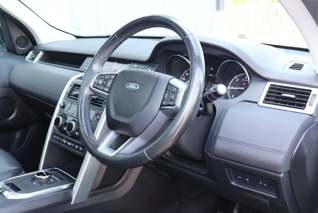 Land Rover Discovery Sport TD4 HSE 7 seater with Full Land Rover History  Black pack/alloys  pan roof  13