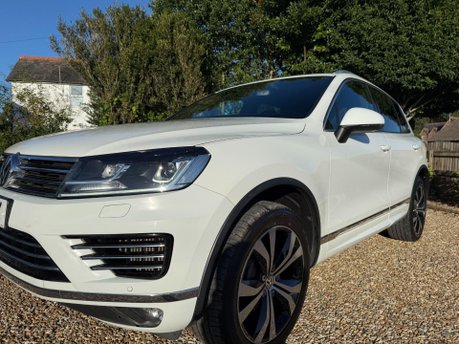 Volkswagen Touareg 3.0 TDI V6 BlueMotion Tech R-Line Tiptronic 4WD Euro 6 (s/s) 5dr 7
