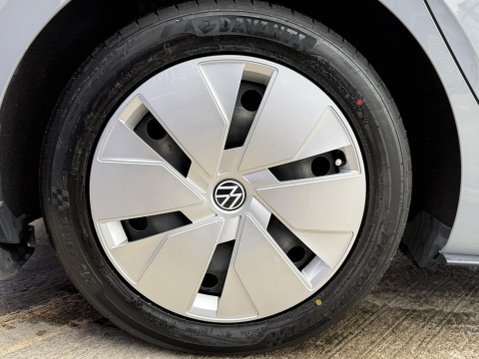 Volkswagen ID.3 Pro Performance 58kWh Life Hatchback 5dr Electric Auto (204 ps) 15