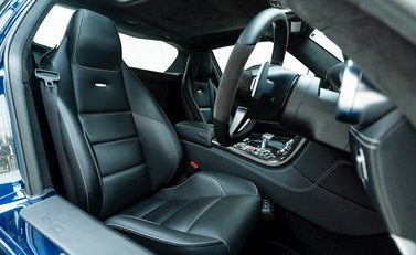 Mercedes-Benz SLS AMG 12