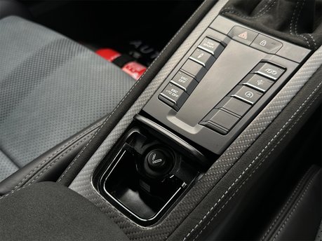 Porsche 718 CAYMAN GT4 RS PDK 86