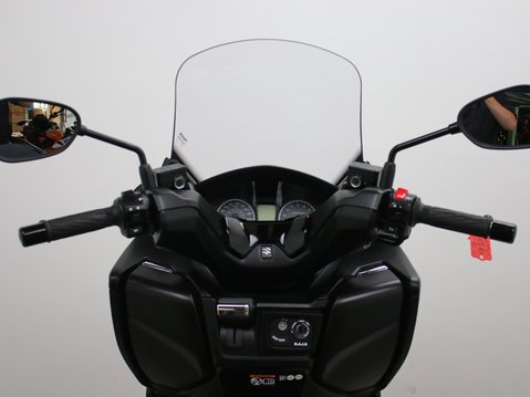 Suzuki Burgman 400 AN 400 AM2 14