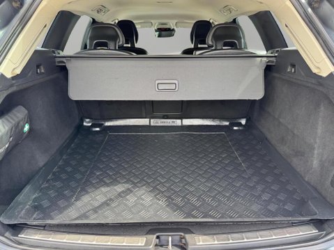 Volvo XC60 2.0 D4 Momentum Pro Auto AWD Euro 6 (s/s) 5dr 46