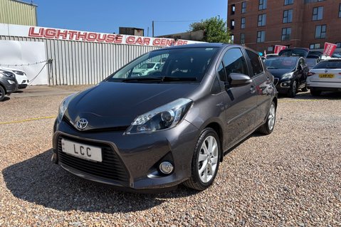 Toyota Yaris T SPIRIT HYBRID.. AUTOMATIC.. 13 SERVICES..1 PREVIOUS KEEPER.. £20 R/TAX 11