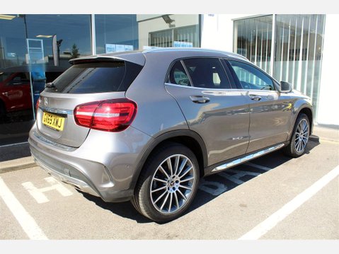 Mercedes-Benz GLA Class GLA 180 AMG LINE EDITION 6