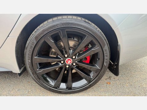Jaguar XF 3.0 XF V6 S D Auto 4dr 33