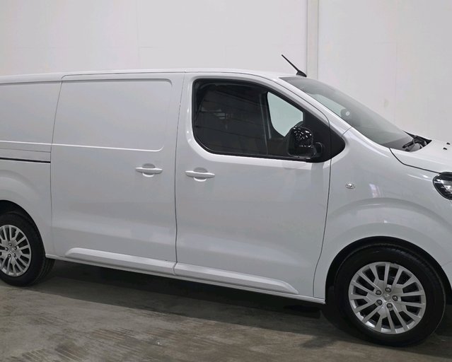 Vauxhall Vivaro VIVARO L2 DIESEL 3100 2.0d 145PS Pro H1 Van