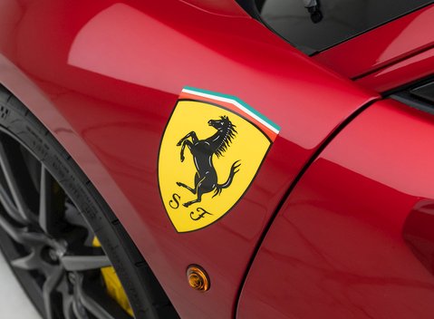 Ferrari 488 Pista 30