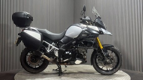 Suzuki V-Strom 1000 2016 ADVENTURE BIKE FULL LUGGAGE NEW MOT SERVICED 1