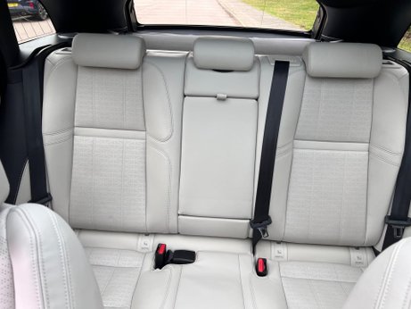 Land Rover Range Rover Velar 2.0 D240 R-Dynamic HSE Auto 4WD Euro 6 (s/s) 5dr 35