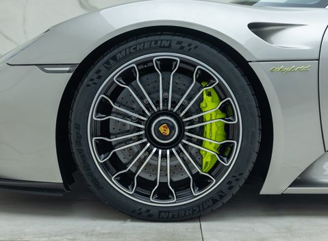 Porsche 918 Spyder 30