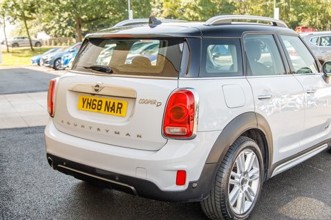 Mini Countryman COOPER D ALL4 EXCLUSIVE 8