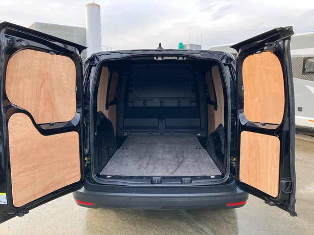 Ford Transit Connect CONNECT 240 L2 DIESEL 2.0 Eco Blue 122ps Trend Van Auto 6