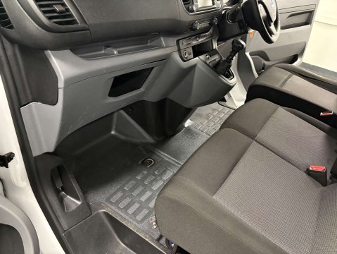 Vauxhall Vivaro 1.5 Vivaro  F2900 Sportive S/S 49