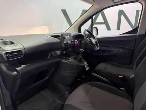 Vauxhall Combo 1.5 Combo 2000 Dynamic TD 72/2022 21