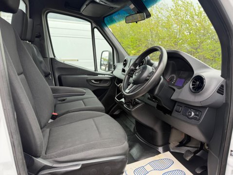 Mercedes-Benz Sprinter 2.0 315 CDI Progressive Chassis Cab 2dr Diesel Manual RWD L2 Euro 6 (s/s) ( 12
