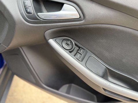 Ford Focus 1.0 Focus Zetec 5dr 66