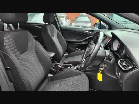 Vauxhall Astra SRI S/S 17