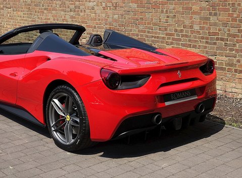 Ferrari 488 Spider 10