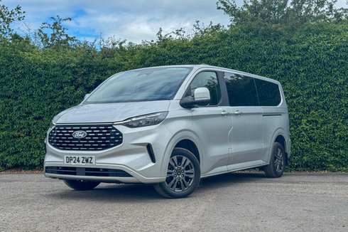 Ford Tourneo Custom Titanium Luxe | 9 Seater | L2 LWB | 320 | Euro 6 | £29083 + VAT