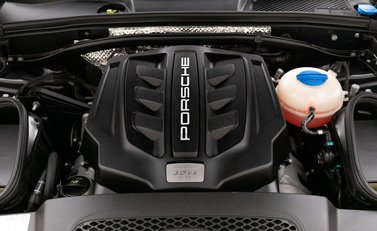 Porsche Macan GTS PDK 28