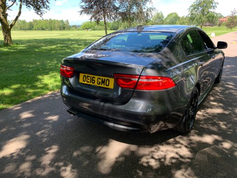 Jaguar XE 2.0 Diesel R-SPORT 19