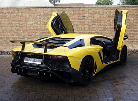 Lamborghini Aventador SV LP750-4 6