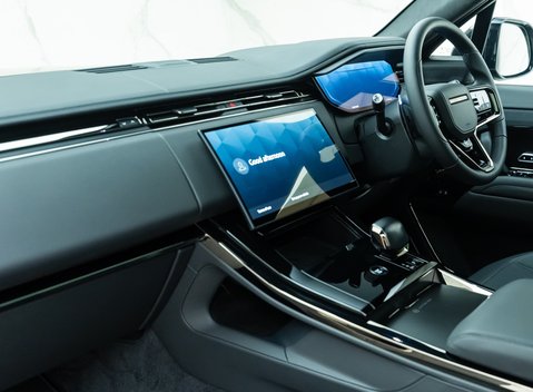 Land Rover Range Rover Sport P635 SV EDITION ONE 24