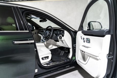 Rolls-Royce Ghost V12. FULL PPF. STARLIGHT. H, C & M SEATS. REAR ENTERTAINMENT. HUD. 14