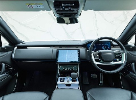 Land Rover Range Rover P440e HSE 12