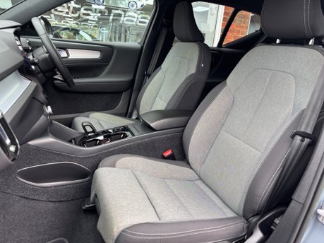 Volvo XC40 2.0 B3 MHEV Plus Dark SUV 5dr Petrol Hybrid DCT Auto Euro 6 (s/s) (163 ps) 11